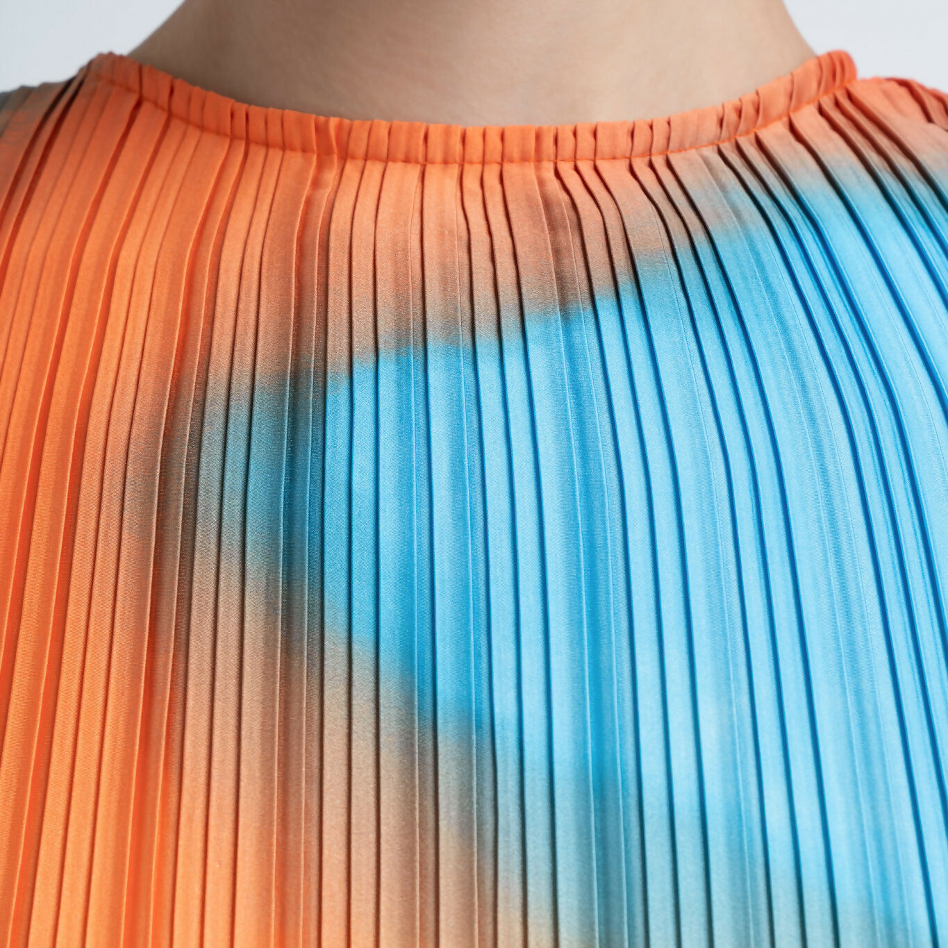 Box Pleat Short Sleeve Dress in Coral Spot