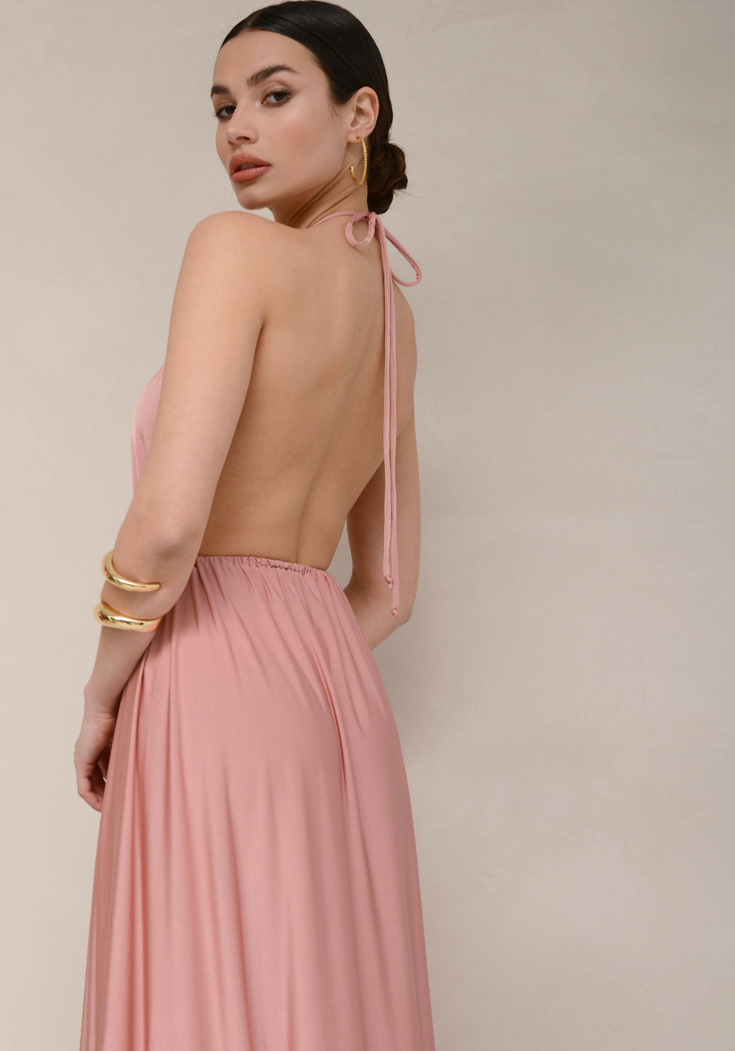 nash-03-alyah-nude-anoixto-roz-maxi-dress-forema-summer-collection-aerino-forema-nashbyna-natashaavloniti-greekdesigner-weddingdresses-episima-foremata-vradina-foremata