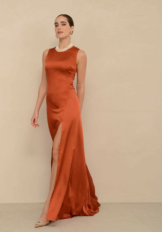 nash-01-florence-burned-peach-portokali-maxi-dress-forema-winter-summer-collection-nashbyna-natashaavloniti-greekdesigner-weddingdresses-episima-foremata-vradina-foremata